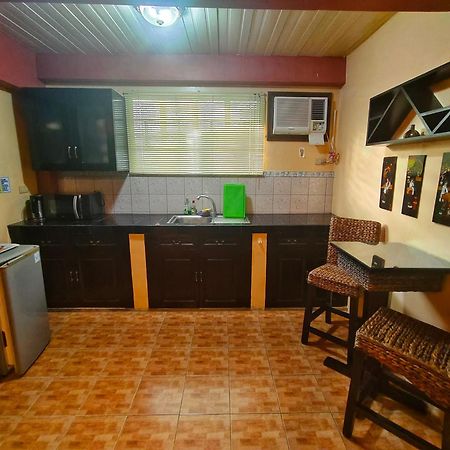 Monte Rio Gardens Bed & Breakfast Alaminos Exterior foto