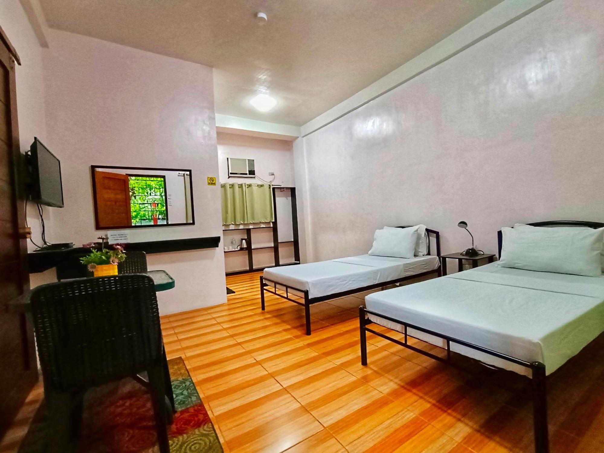 Monte Rio Gardens Bed & Breakfast Alaminos Exterior foto
